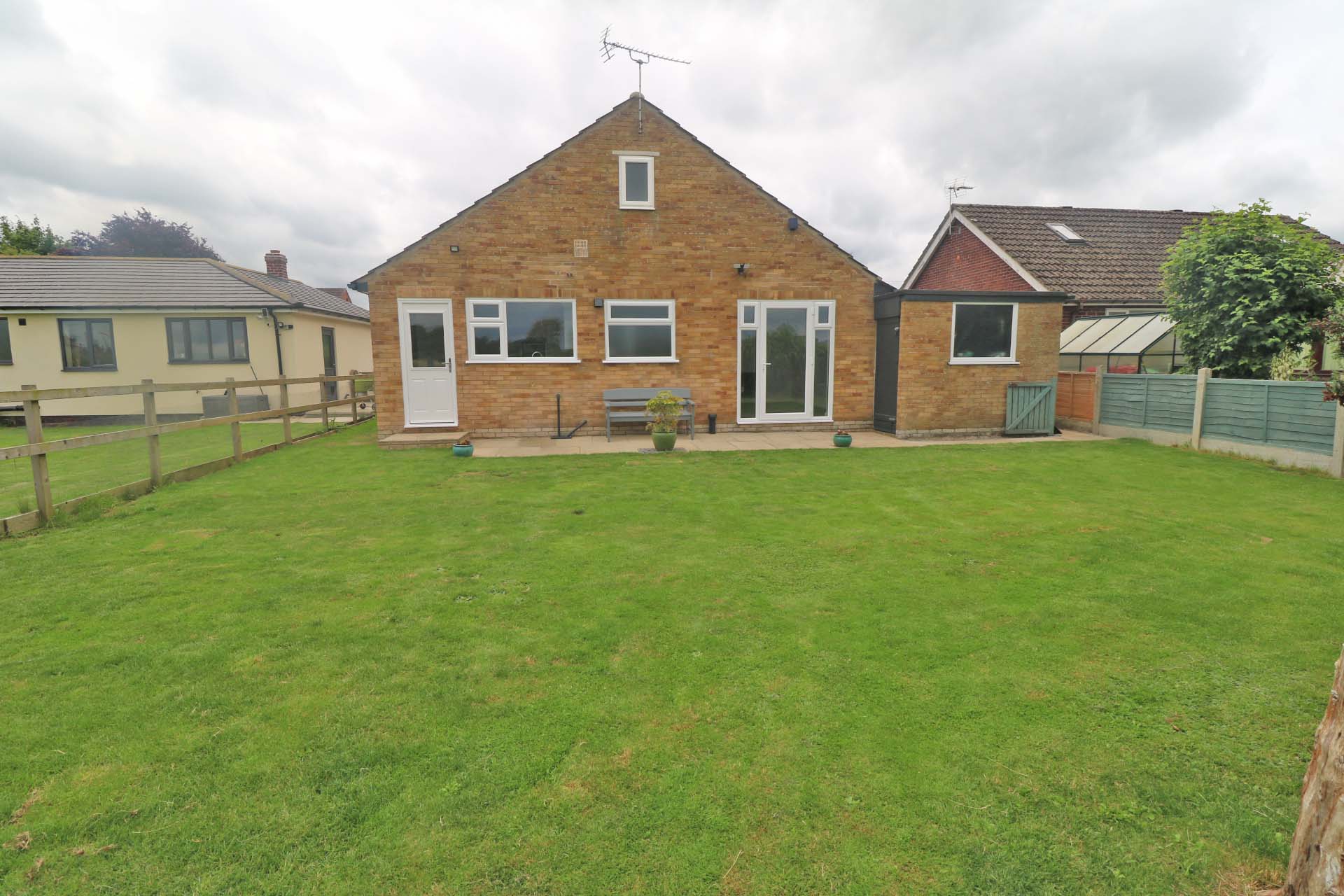 70 West End Road, Epworth. DN9 1LB Keith Clough Estate Agents