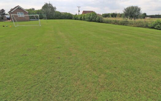 Three Falls, Marsh Road, Crowle. DN17 4EU