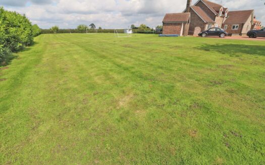 Three Falls, Marsh Road, Crowle. DN17 4EU