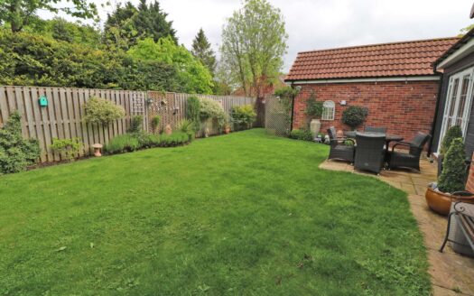 30 Christophers Meadow, West Butterwick, DN17 3BF