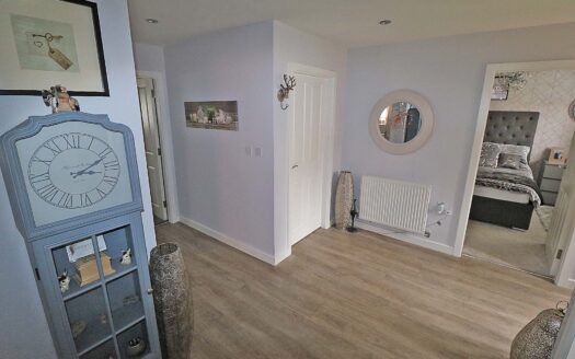 30 Christophers Meadow, West Butterwick, DN17 3BF