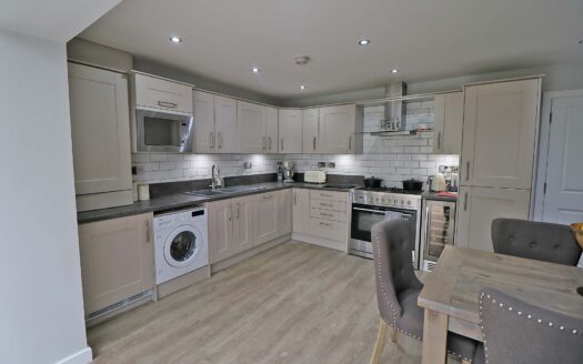 30 Christophers Meadow, West Butterwick, DN17 3BF