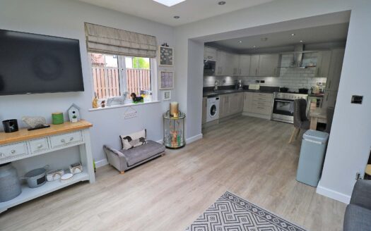 30 Christophers Meadow, West Butterwick, DN17 3BF