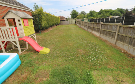 24 ASQUITH AVENUE, EALAND, DN17 4JH