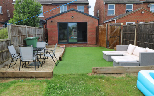 24 ASQUITH AVENUE, EALAND, DN17 4JH