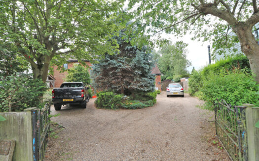 Holly Croft, 24 Hollingsworth Lane, Epworth, DN9 1EY