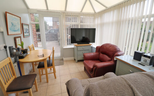 11 Parklands, West Butterwick, DN17 3LF