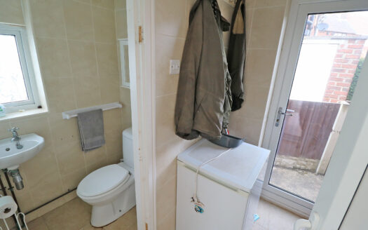 11 Parklands, West Butterwick, DN17 3LF