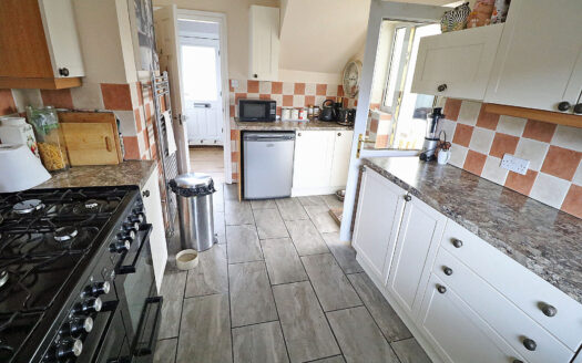 11 Parklands, West Butterwick, DN17 3LF