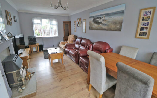 11 Parklands, West Butterwick, DN17 3LF