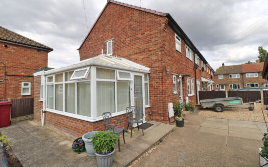 11 Parklands, West Butterwick, DN17 3LF