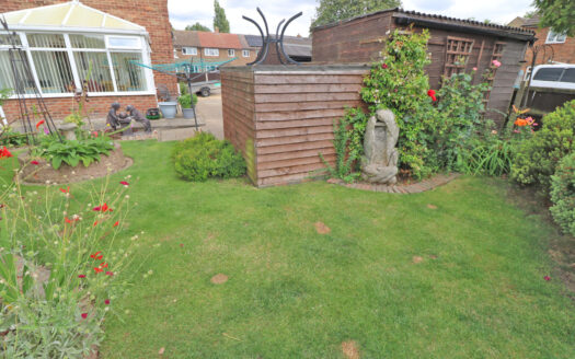 11 Parklands, West Butterwick, DN17 3LF