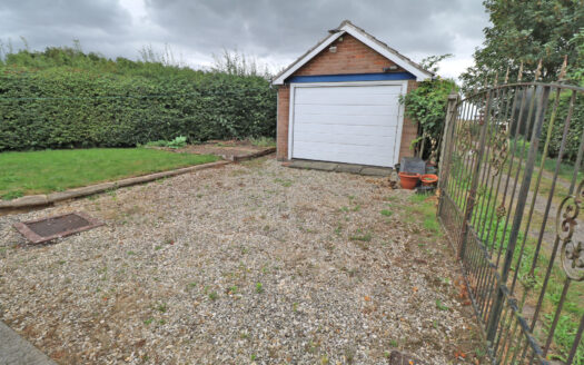 39 BLOW ROW, EPWORTH, DN9 1HP