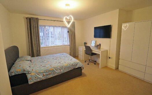 ‘The Lodge’ 16 Millers Brook, Belton, DN9 1WA