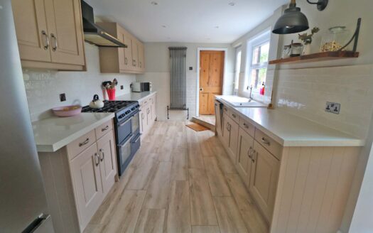 3 ALBION HILL, EPWORTH, DN9 1HD