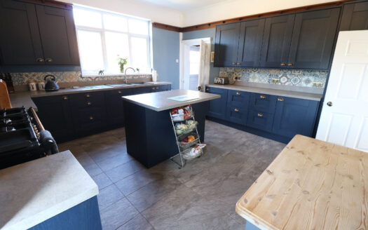 Spen Lea, 317 Wharf Road, Ealand, DN17 4JW