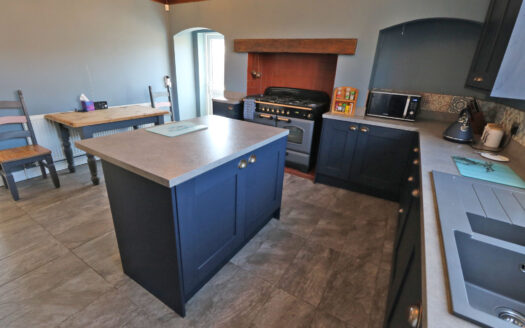 Spen Lea, 317 Wharf Road, Ealand, DN17 4JW