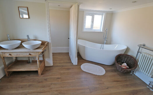 Spen Lea, 317 Wharf Road, Ealand, DN17 4JW