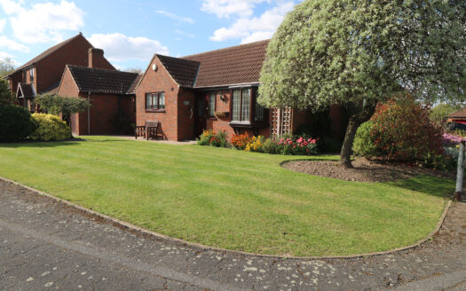 Corner Croft, 2 Vinegarth, Epworth, DN9 1SW