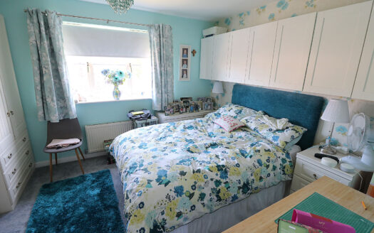 11 CHERRY TREE GARDENS, CROWLE, DN17 4GG