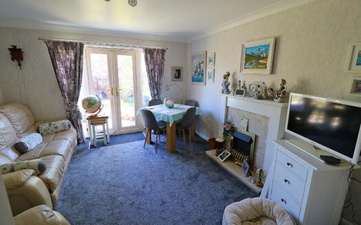 11 CHERRY TREE GARDENS, CROWLE, DN17 4GG