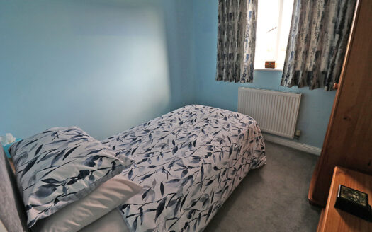 8 Wolds Close, Crowle, DN17 4BB