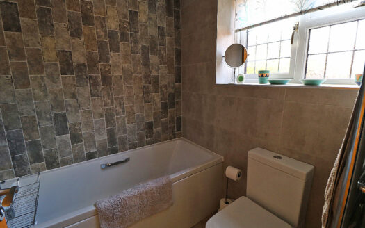 Corner Croft, 2 Vinegarth, Epworth, DN9 1SW