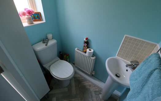 11 CHERRY TREE GARDENS, CROWLE, DN17 4GG