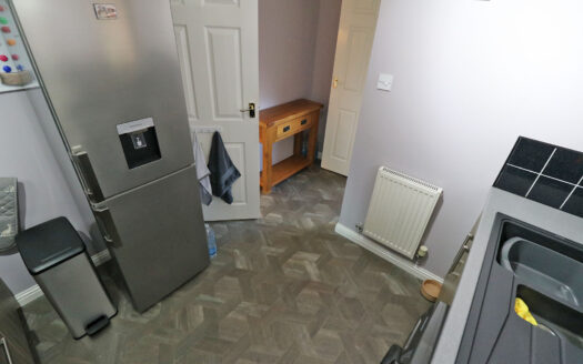 8 Wolds Close, Crowle, DN17 4BB