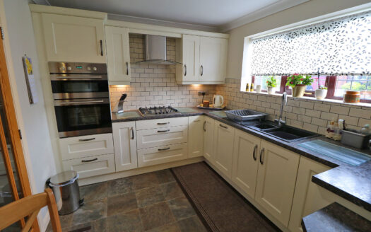 Corner Croft, 2 Vinegarth, Epworth, DN9 1SW