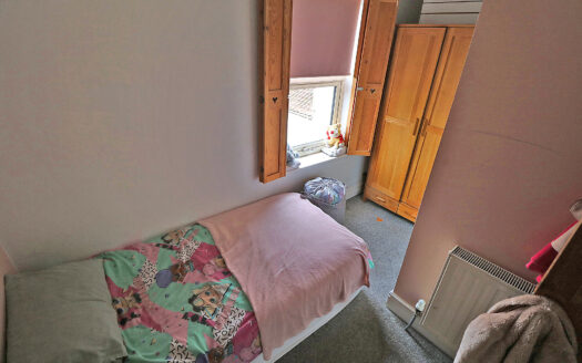 37 LOW STREET, HAXEY, DN9 2LE