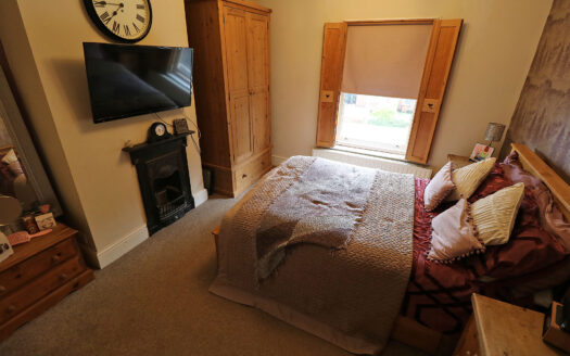 37 LOW STREET, HAXEY, DN9 2LE