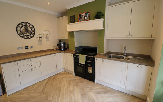 37 LOW STREET, HAXEY, DN9 2LE