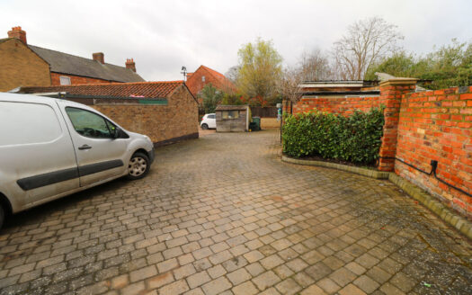 37 LOW STREET, HAXEY, DN9 2LE