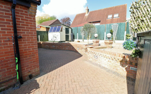 8 Hunters Croft, Haxey, DN9 2NX