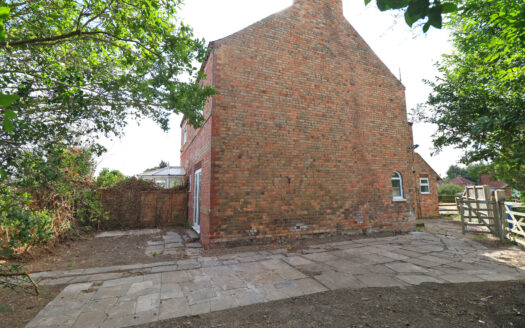2 Townend Cottage, West Stockwith, DN10 4HB