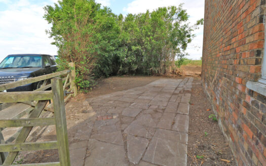 2 Townend Cottage, West Stockwith, DN10 4HB